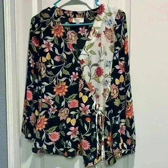 LOFT Tops - Loft blouse